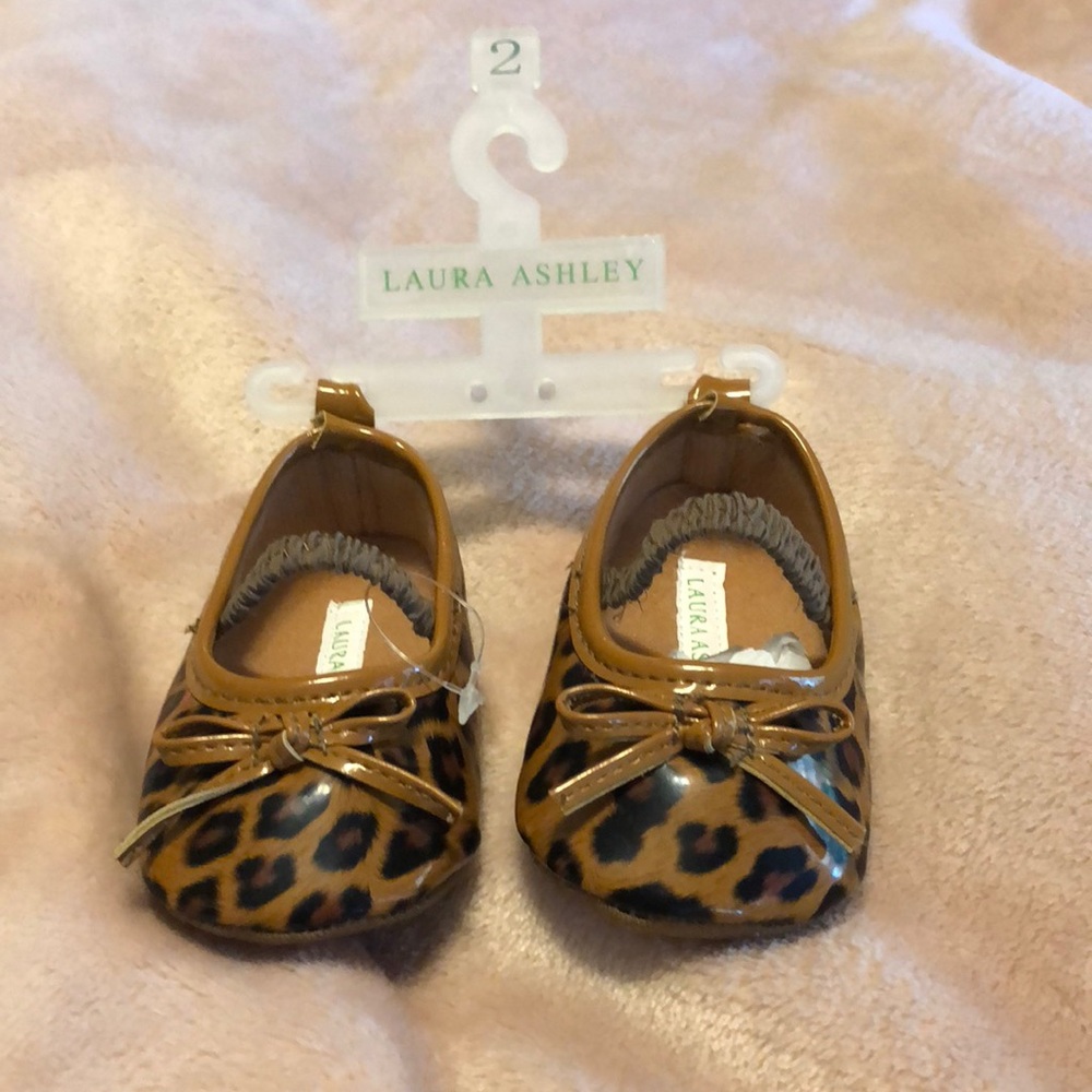 Leopard Print baby shoes, size 2 NWOT